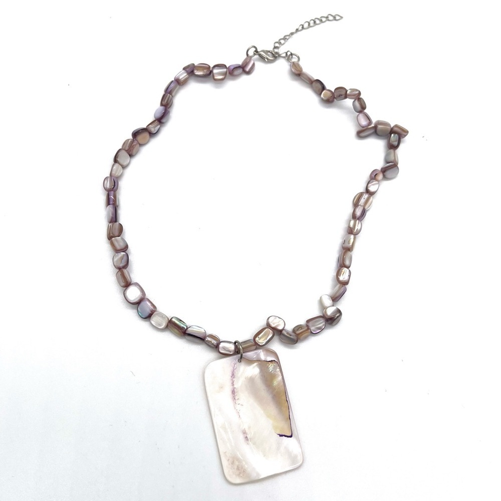 Elegant Mother of Pearl Necklace with Pendant